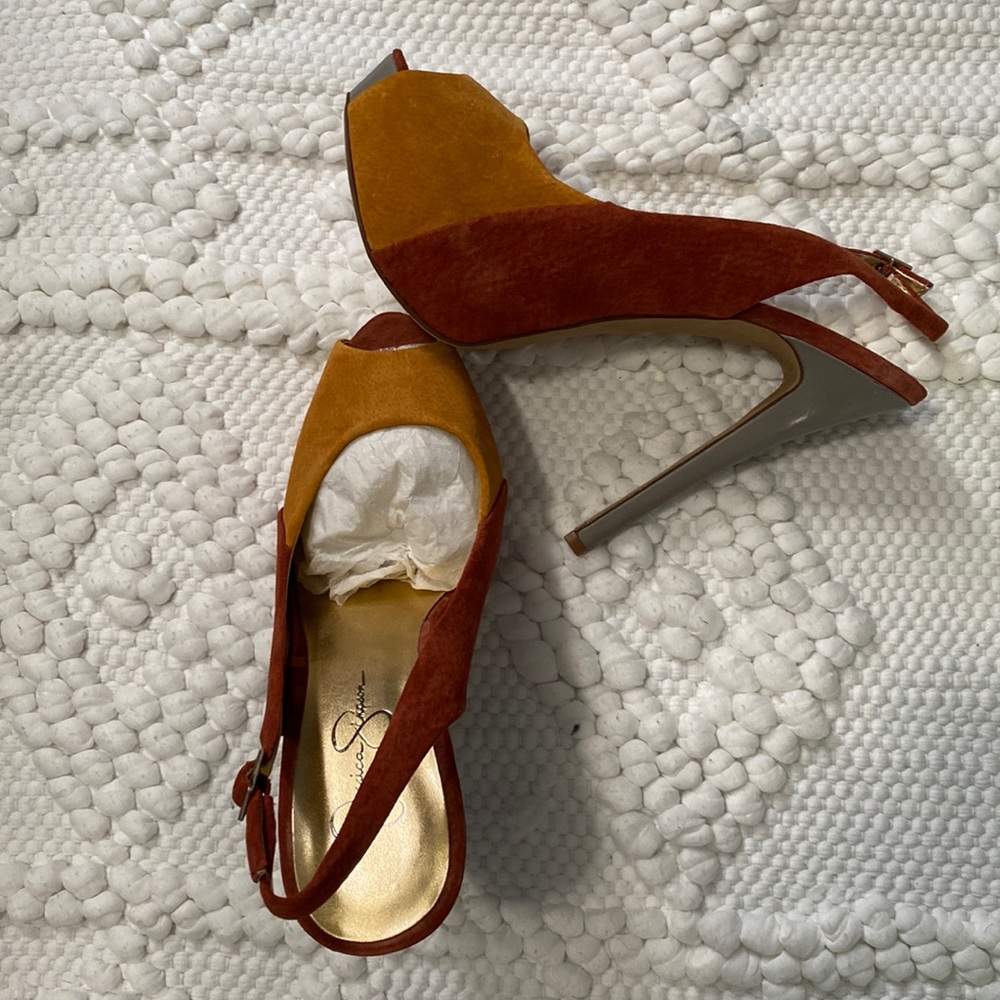 Walking with CLASS. Shoes to make you feel like a woman!